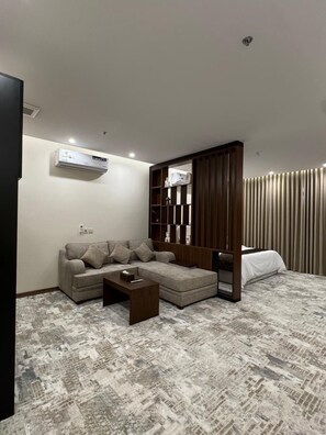 Bügeleisen/Bügelbrett, kostenloses WLAN