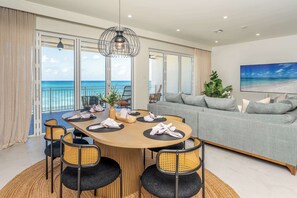 Interior - Laguna del Mar #10 - Oceanfront 3 Bedroom on Seven Mile Beach (Seven Mile Beach)