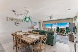 Dining - Beachfront Comfort | 3BR/3BA | 4th Floor | Quiet East End **BEACH CHAIRS (Panama City Beach)