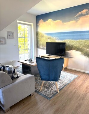 TV, stereo - Vacation apartment Kajüte 1 - new 2025, with balcony - Holiday apartment with balcony & (Poseritz)