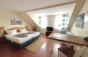1 Schlafzimmer, Schreibtisch