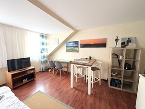 1 Schlafzimmer, Schreibtisch