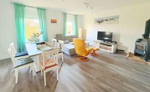 Fernseher, Stereoanlage