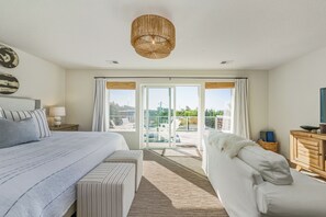Desk, free WiFi, bed sheets - Oceanview, 4 bdrm, 1 dog, A/C, 1 blk to beach/golf course, fenced yard (Manzanita)