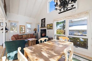 TV, fireplace - The Cottage at Historic 33 Acre Berrywood Farm (Three Oaks)