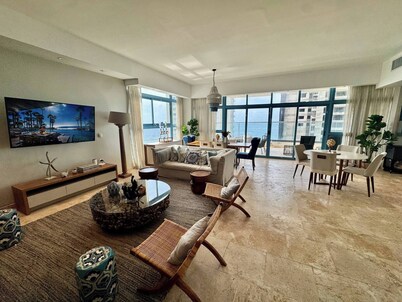 胡安多里奧海明威海濱三臥室頂樓公寓  