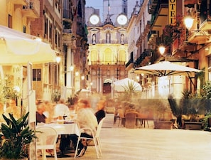 Outdoor dining - Blu Eracleo Moderno" (Trapani)