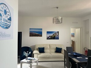Apartment, 2 Bedrooms | Living room - Blu Eracleo Moderno" (Trapani)