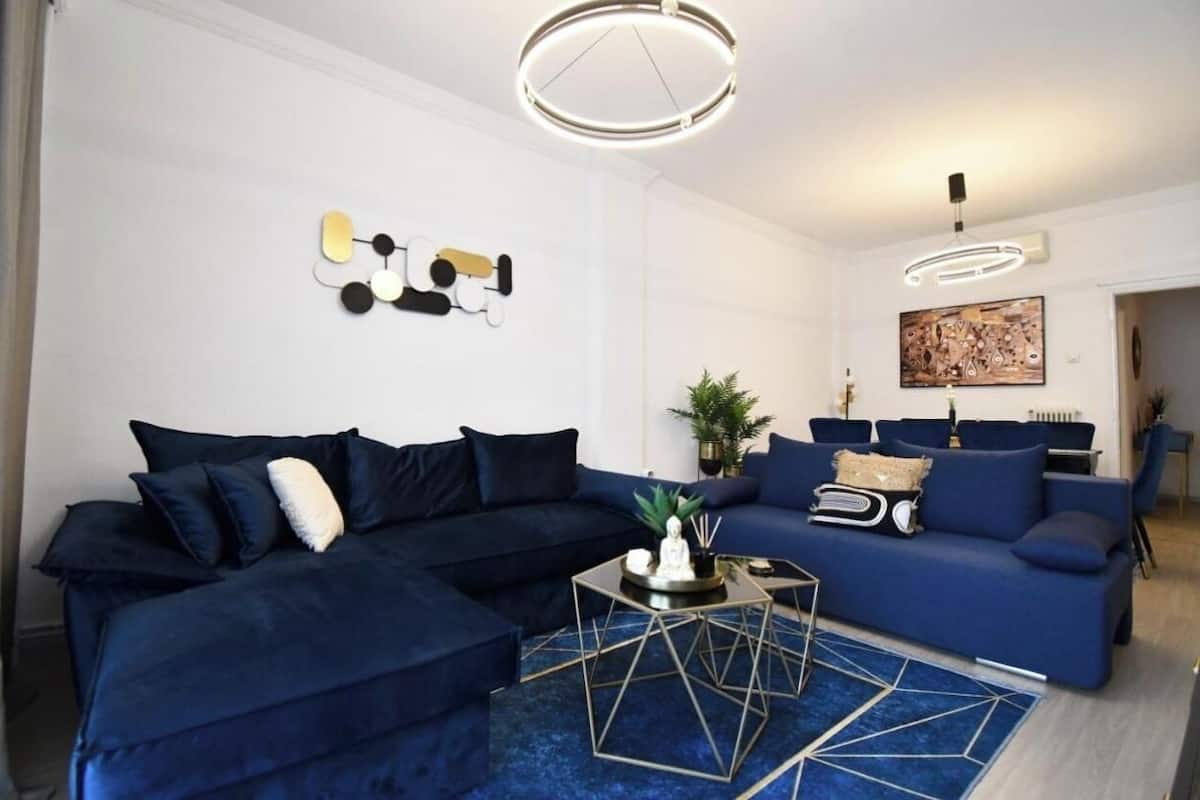 Apartment, 3 Bedrooms | Living area