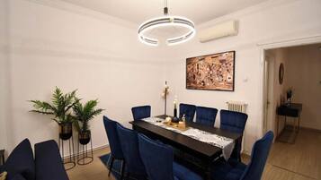 Căn hộ, 3 phòng ngủ | Phòng ăn