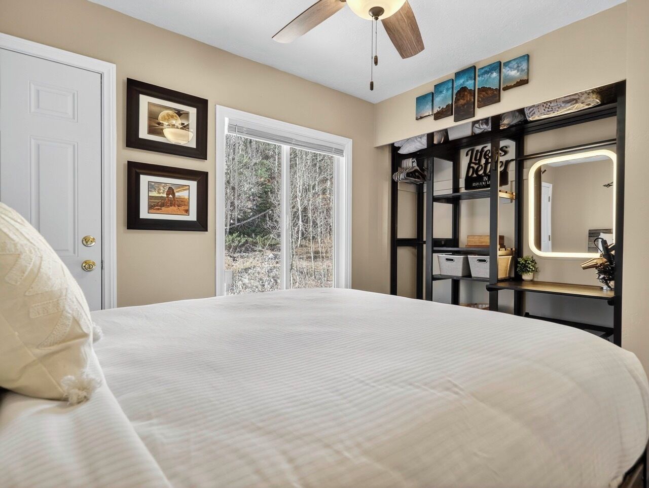 Free WiFi, bed sheets