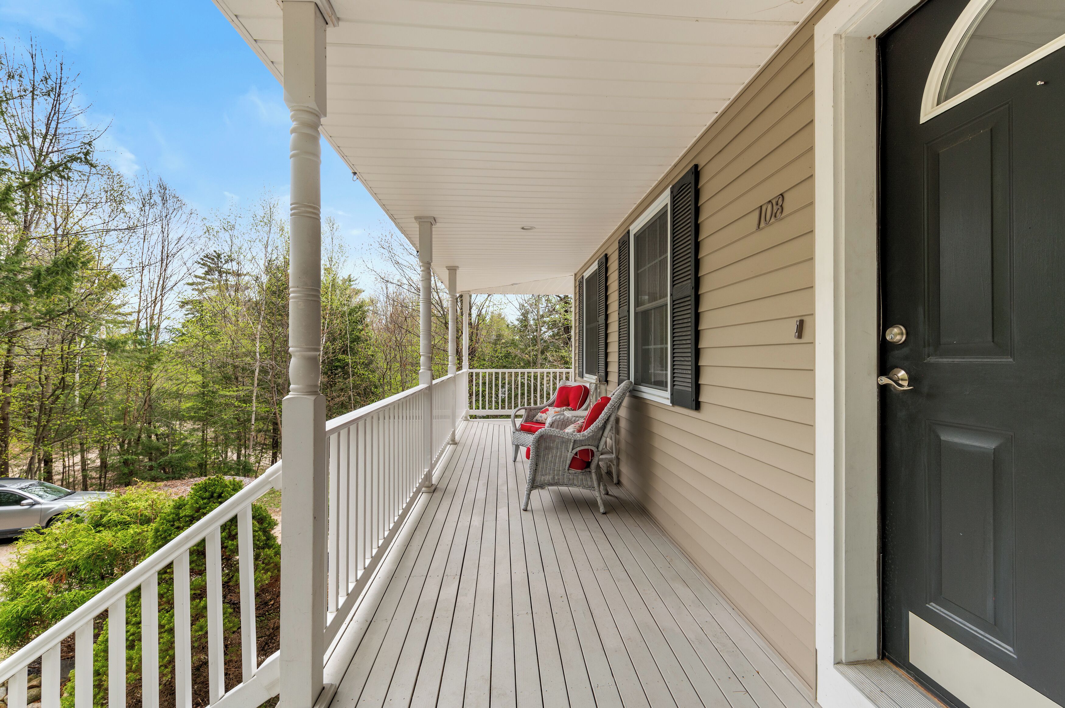 المنطقة المحيطة بالمنشأة