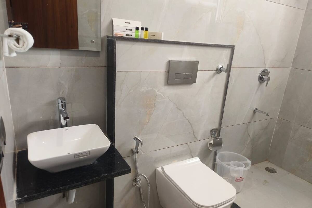 Deluxe Double Room | Bathroom