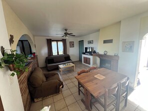 Living area - La borie de la croix (Daglan)