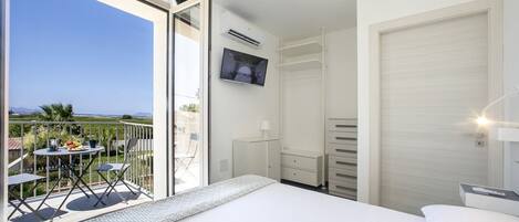 Deluxe-Apartment, Balkon, eingeschränkter Meerblick