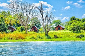 Front of property - Kolla Watersong Eco Cabana resort (Sigiriya)