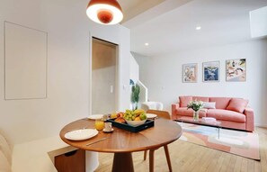 Dining - A 1-BR Duplex in the Champs-Elysées (Paris)