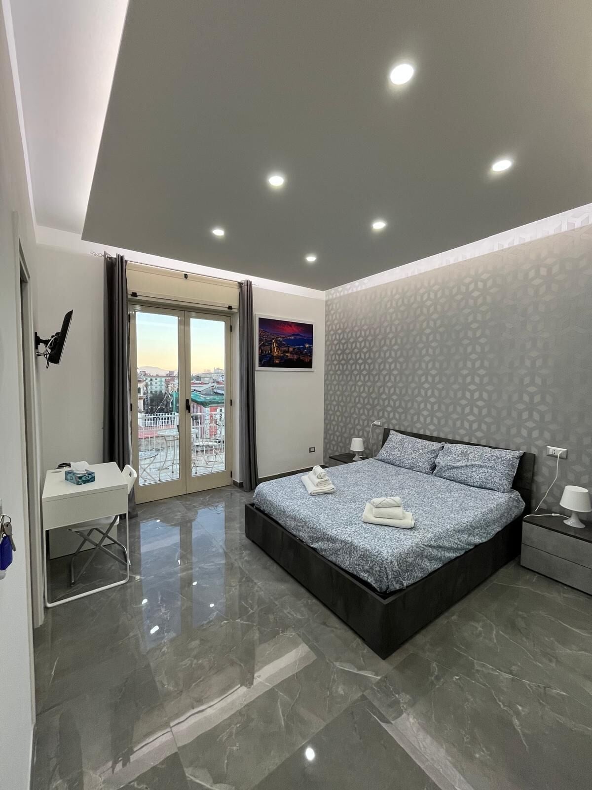 コンフォート ダブルまたはツインルーム ヒルビュー | WiFi (無料)