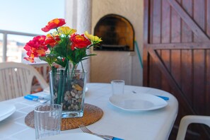 Outdoor dining - WELCS APARTMENT 299 EMP with community pool (Empuriabrava)