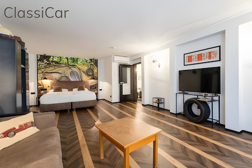 'Suite Classi Car' mit Kingsize-Bett und Klimaanlage