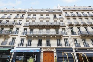 Exterior - The Lander - Serviced 3BR/3BA - Champs Elysées (Paris)