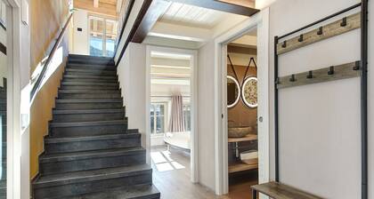 La Maison De Ida - Grande Apartment with Mountain View, Wi-Fi and Air Conditioning