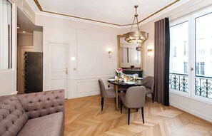 Dining - A Beautiful 2-BR apartment in the Champs-Elysées (Paris)