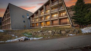 Exterior - Studio for 5, ground floor, at the foot of the slopes (Saint-Michel-de-Chaillol)