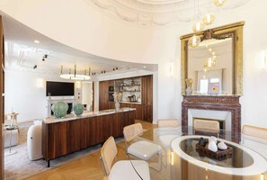 Dining - A 5BR/4BA Duplex w/Services in La Madeleine-Opéra (Paris)