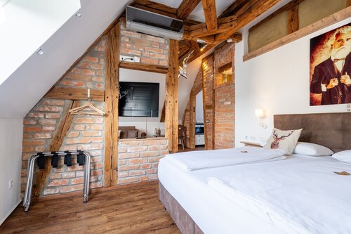 Apartment "Suite Heimat" with Wi-Fi and Air Conditioning