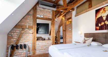 Apartment "Suite Heimat" with Wi-Fi and Air Conditioning