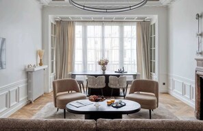 Dining - ONIRI - Serviced 2-BR - Place Vendôme Louvre II (Paris)