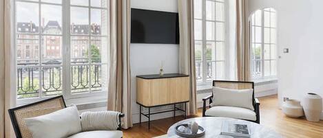 تلفزيون، مكتب