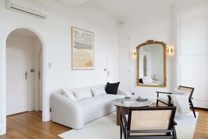 تلفزيون، مكتب