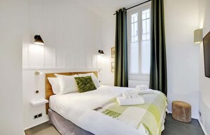Iron/ironing board, travel cot, WiFi, bed sheets - A Cosy 1-BR in Mouffetard - Monge (Paris)