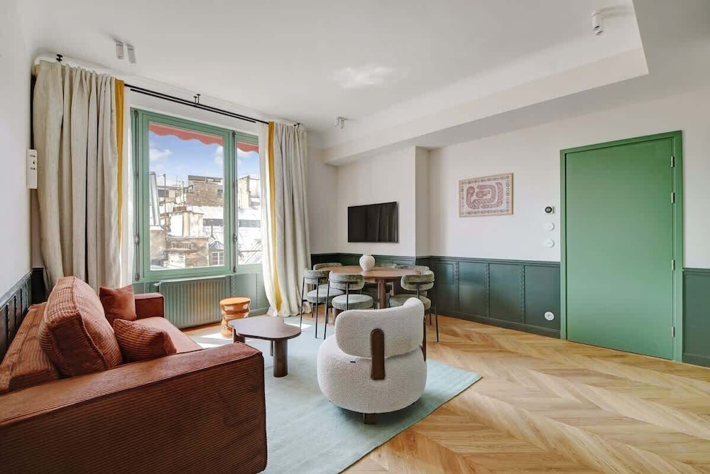 A Breathtaking 2-BR/2Ba with Services in Opera - Paris | Vrbo