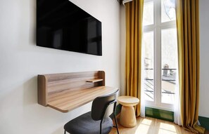Interior - A Design 2-Br 2-BA with Services in Saint-Germain (Paris)
