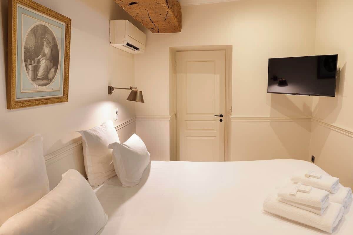 1 bedroom, iron/ironing board, travel cot, WiFi