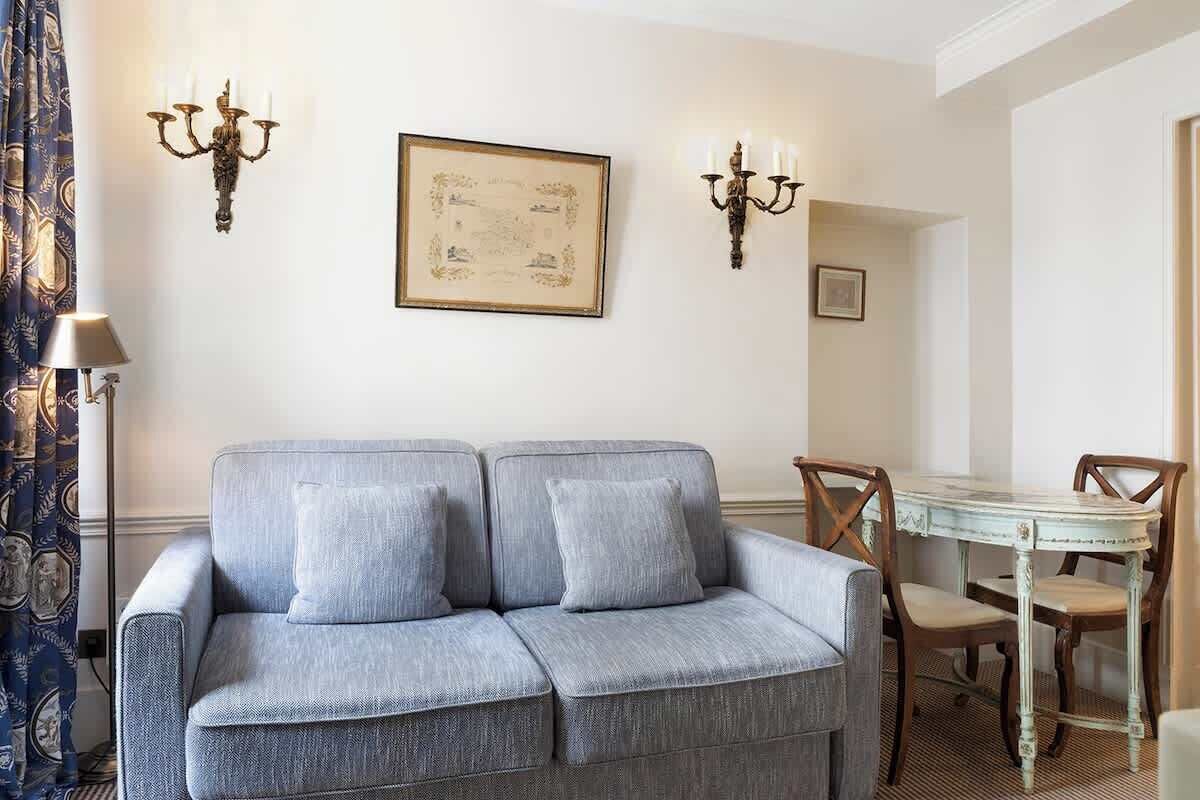 テレビ、書斎 / ワークスペース