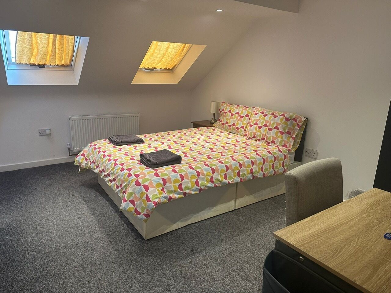 Deluxe-dobbeltværelse - privat badeværelse | Skrivebord, arbejdsområde til bærbare computere, gratis Wi-Fi