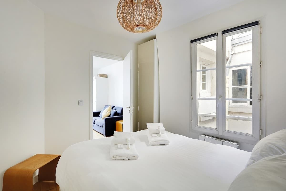 Strykejern/-brett, reiseseng for barn, wi-fi og sengetøy