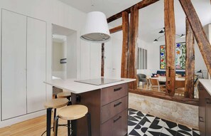 Interior - A Stunning 2-BR in the 9th district- Folies (Paris)