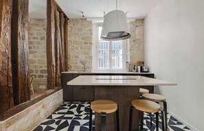 Dining - A Stunning 2-BR in the 9th district- Folies (Paris)