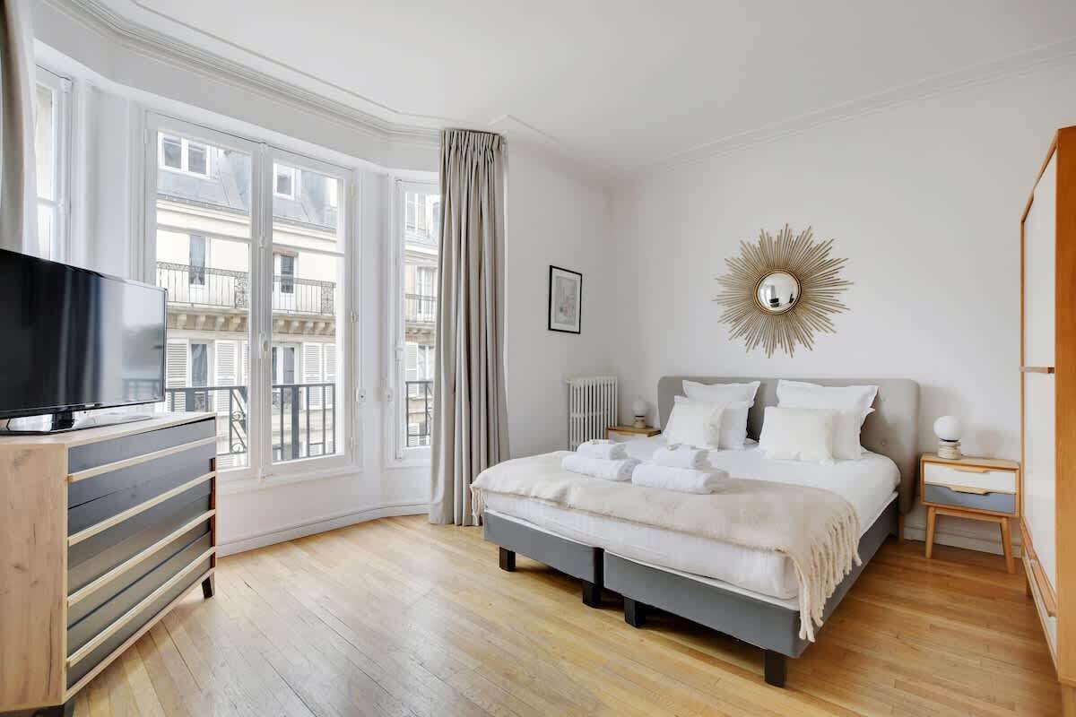 Bügeleisen/Bügelbrett, Reisekinderbett, WLAN, Bettwäsche