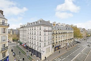 Miscellaneous - A Superb 2-BR in St Michel Notre Dame (Paris)