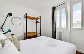 Fer et planche à repasser, Wi-Fi, draps fournis