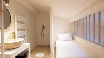 シャワー、ヘアドライヤー