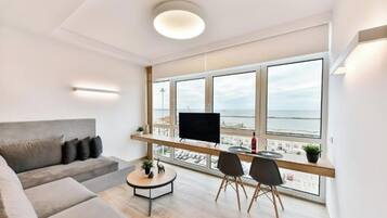 Junior Suite, Sea View | Living area
