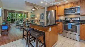 Private kitchen - Maui Banyan Kihei condo w/ lanai and resort pool, summer deal (Kihei)