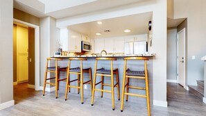 Fridge, microwave, oven, dishwasher - NEW! Snowcreek V #888 3-Bedroom Condo with Pool and Golf course view (Mammoth Lakes)